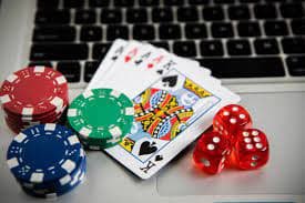 Mega Moolah slot interface on login dan777 showing safari theme and bonus reel expansion